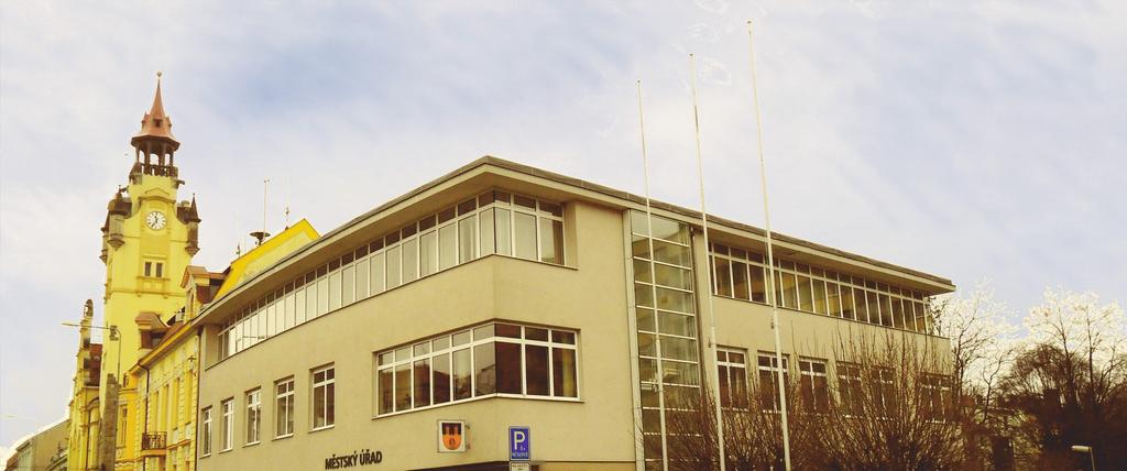 Informační měsíčník města Lovosice náklad 5 000 ks do všech domácností ZDARMA ročník 8 číslo 12 1.