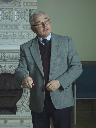 To zahrnuje záchranu historických artefaktů, písemností, uměleckých předmětů, ale také koordinaci dílčích charitativních projektů v oblasti péče o osoby s mentálním postižením.