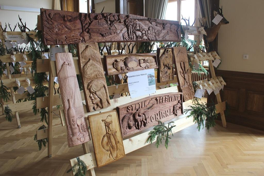 století, byla masivní hmyzí kalamita bekyně mnišky, která tyto porosty zdevastovala, a České středohoří bylo z větší části odlesněné.