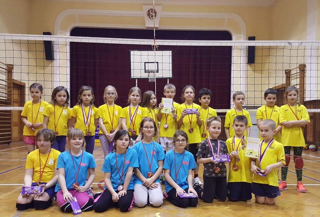 Na turnaj se sjelo celkem 10 družstev žluté skupiny z Odoleny vody, Dobřichovic a Králova Dvora. Místní jednotu reprezentovaly 3 dvoučlenné týmy.