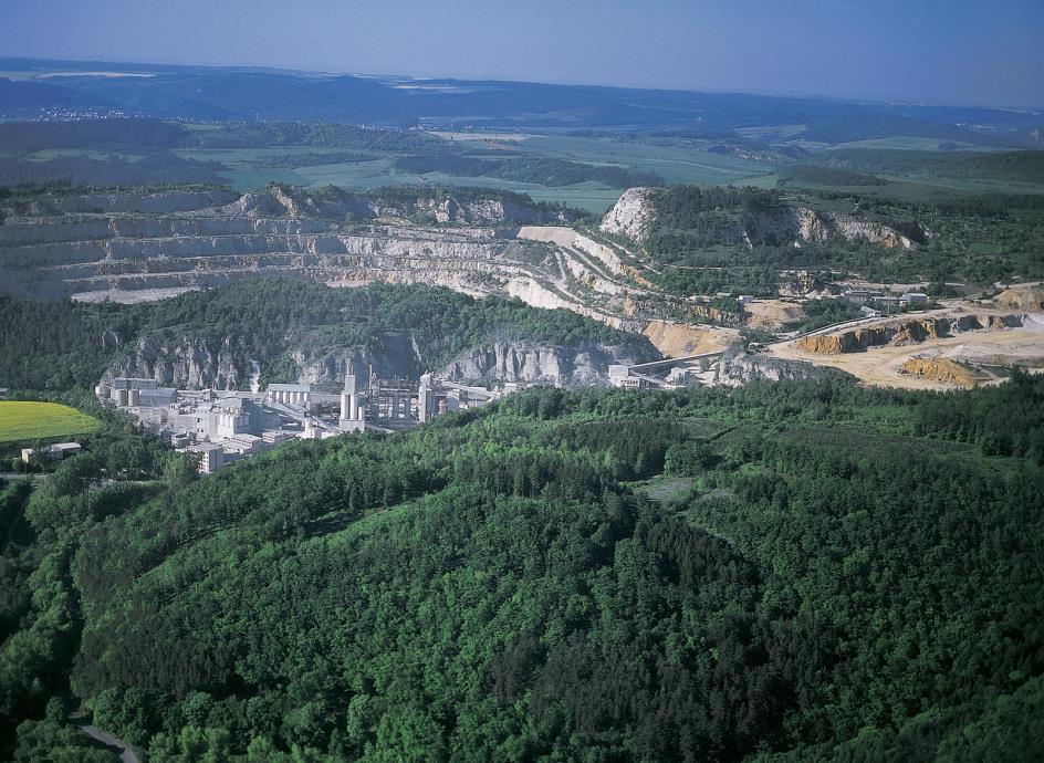 Průměrná teplota (roční): -9 až +3 ºC Srážkové úhrny (roční): 300 1600 mm