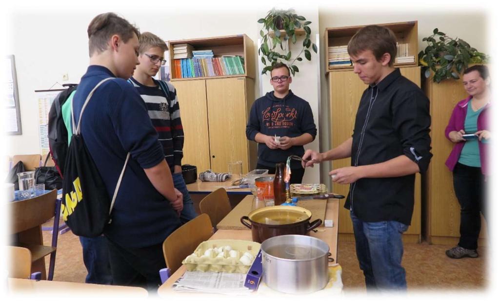 Projekt: Podpora přírodovědného a technického vzdělávání v Plzeňském kraji V druhém roce udržovací fáze tohoto projektu jsme pokračovali v osvědčených aktivitách.