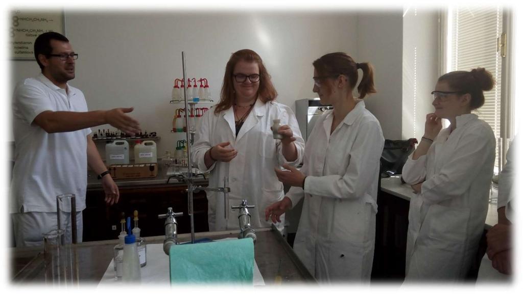 Seznámili se s prací Jaroslava Heyrovského, vědce, který získal za objev a rozpracování polarografie Nobelovu cenu za chemii.