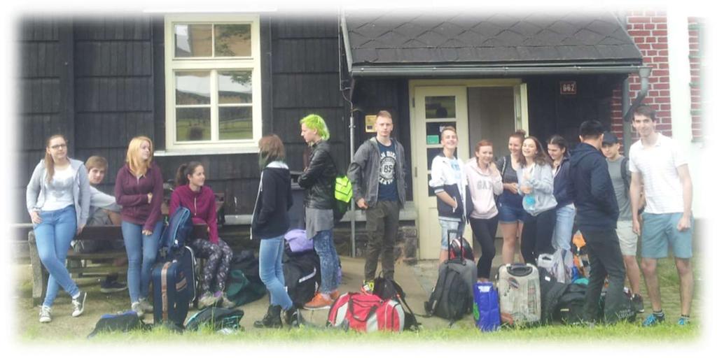 Zpráva z geografického kurzu Naše třída, 2. B se zúčastnila geografického kurzu ve dnech 24.-26.května 2017. Vedoucím kurzu byl pan učitel Mgr. Martin Straka.