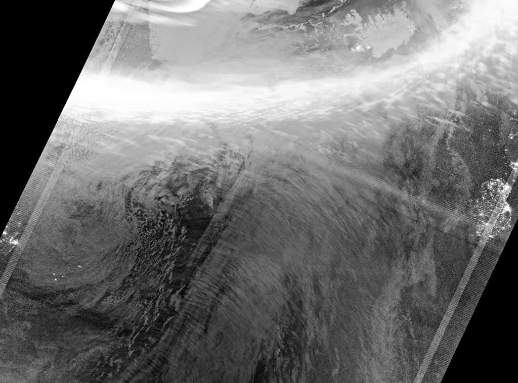 VIIRS DNB HDR zpracování zvětšené Obloukovitě prohnuté