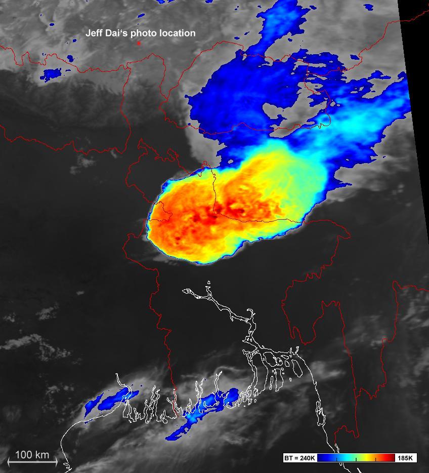 Koncentrické vlny nad Bangladéšem a jeho okolím 27. dubna 2014 2014-04-27 15:50 UTC Metop-2 AVHRR kanál 4 (IR 10.