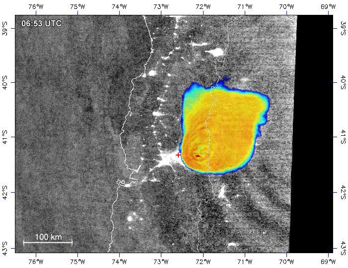 Vliv paralaxy na zdánlivou polohu jevů ve vyšších hladinách atmosféry 250 km Přelet 2 (#18059), 06:53 UTC Při tomto následném přeletu družice Suomi-NPP byla oblast sopky Calbuco na samém východním