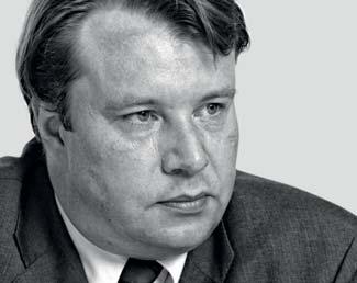 (krl) licisty je někdejší šéf ÚOOZ mnohem důvěryhodnější a pohněvané muže zákona poněkud uklidnil. Jenže na druhou stranu není Kubice příliš výrazný a leckdy připomíná pštrosa s hlavou v písku.