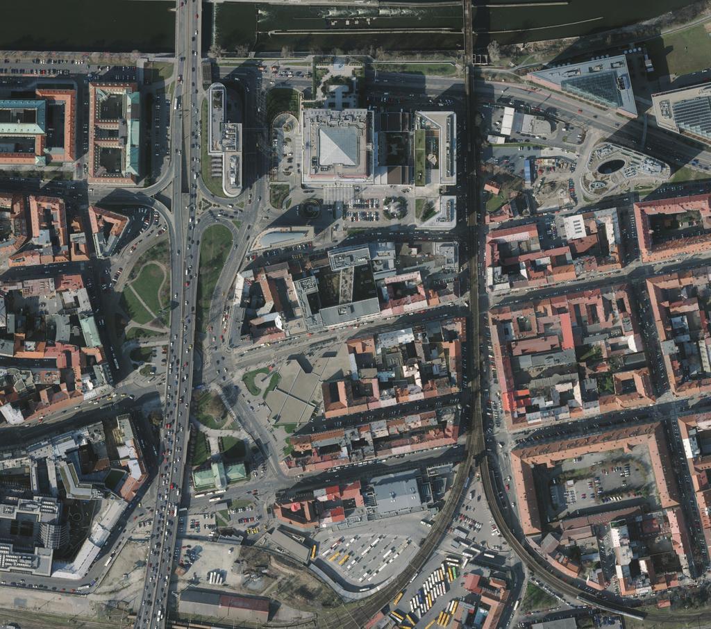 Identifikační údaje Údaje o stavbě a) název stavby: Architektonická studie řešení veřejného prostoru ulice Za Poříčskou bránou b) místo stavby: adresa: Za Poříčskou bránou katastrální území: Karlín,