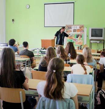 A také v dovednostních soutěžích typu obleč si rytířskou výzbroj a zasáhni mečem cíl si naše družstvo umělo velmi dobře poradit. Body se nám jen hrnuly a my jsme tak získali zlatý klíč.