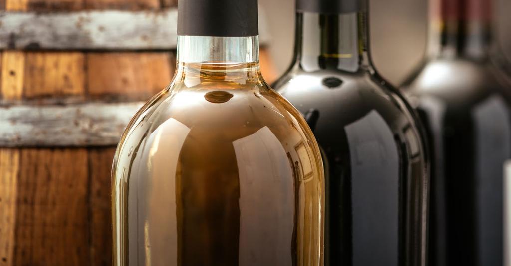 NOVINKA! COGNAC Cognac Grands Domaines VS 0,7 l - Cognac Francúzsko Vôňa je veľmi kvetinková s nádychom mandlí a hrušiek. Chuť je elegantá a jemná.