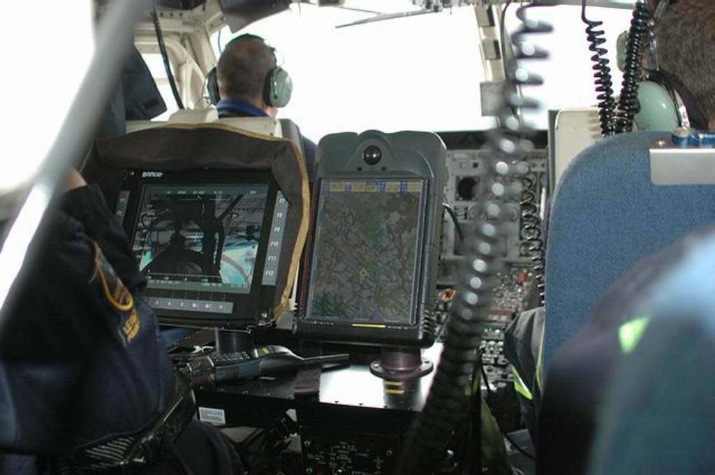 E r g o n o m i e Na celkové hlučnosti každého stroje má přesto největší vliv hlavní nosný rotor. Navíc se v závislosti na letovém režimu hluková zátěž poměrně razantně mění.