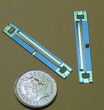 Tradiční technologie obrábění Mikrofabrikační technologie - levnější, sub-µm přesnost, stabilní