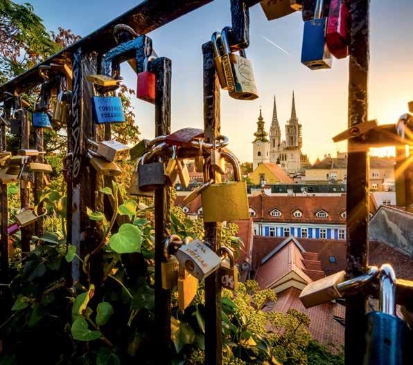 tisku, nezahrnuje servisní poplatek croatiaairlines.com VYUŽÍVEJTE VÝHODY NA KAŽDÉM KROKU Zaregistrujte svůj email na www.sphere.