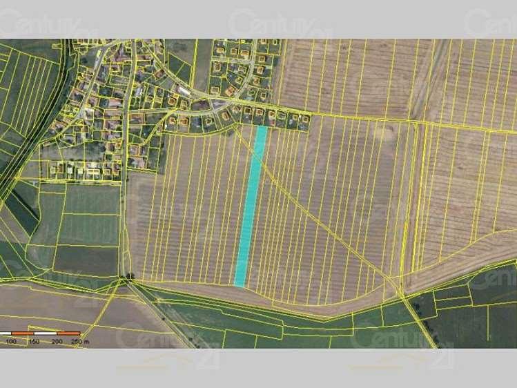 Srovnávané nemovitosti 1. Identifikace Záznam o prodeji srovnávané nemovitosti č. 1 Prodej, Pozemek, 4039 m 2, Nový Bydžov, okres Hradec Králové Celková cena: 121.