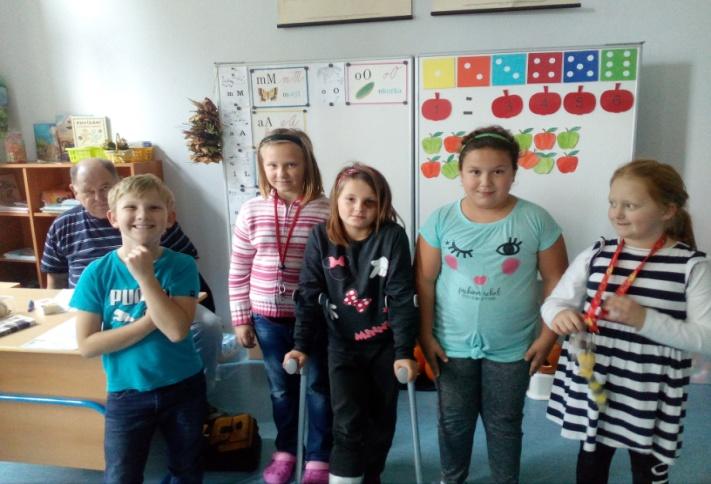 tříd ZŠ a Mateřské školky Mšené-lázně na Šlapanickém rybníku Děti ze ZŠ