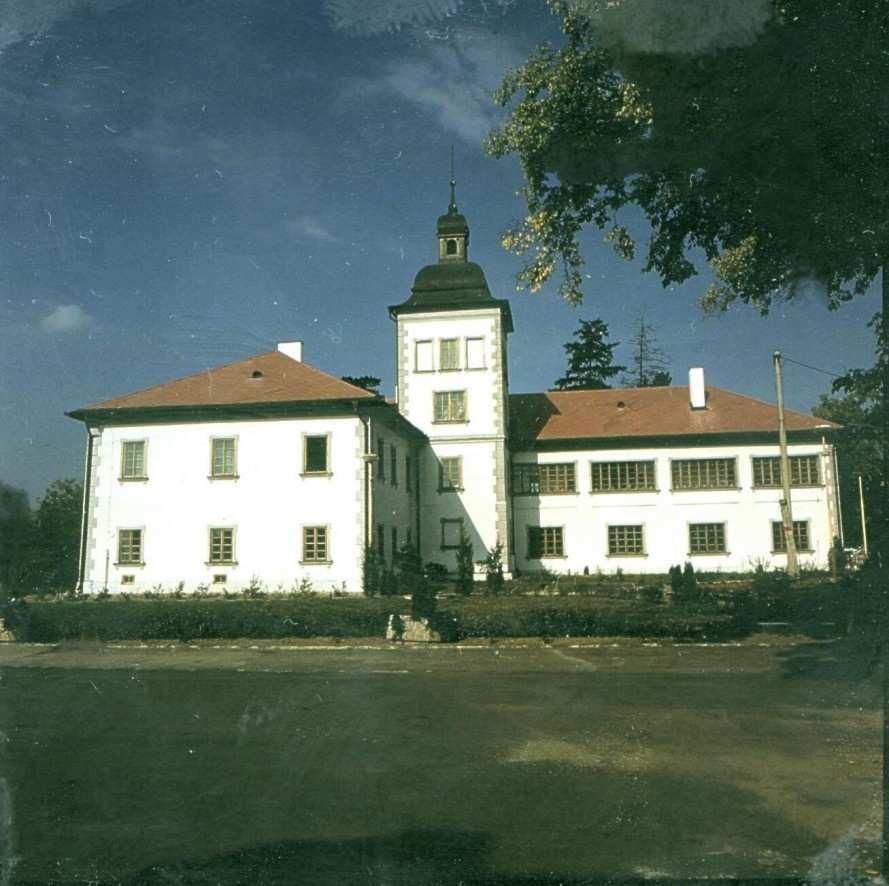 Jozefa V strede obce Kaplnka r. k. sv.