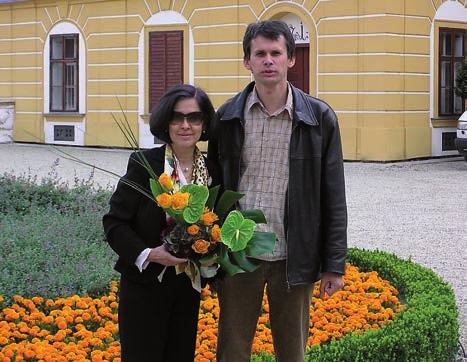 filipínskou ambasadorkou přijato a měli jsme to potěšení ji přivítat na zámku v Jaroměřicích nad Rokytnou. Věříme, že ani toto setkání s touto milou dámou nebylo poslední.