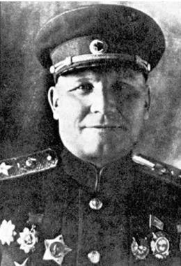 Sovětští maršálové Vasilij Ivanovič Čujkov významná role při obraně Stalingradu a dobývání Berlína Ivan Stěpanovič Koněv zapojil se do protiofenzivy u