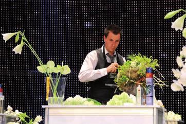 A tak jsem se mohl plně věnovat vlastní floristické přípravě a soutěžení. Výborná organizace jistě přispěla i k tomu, že v Havířově všichni soutěžící předvedli perfektní výkony.