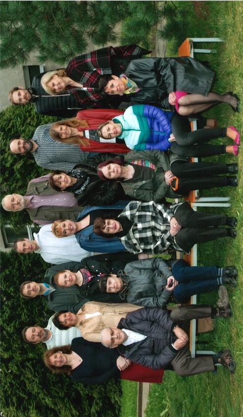 Pedagogický sbor budovy Plzeňská 298/217a, Praha 5 Motol ve školním roce 2016/2017, spodní řada zleva Ing. Josef Havlík, Ing. Jana Havlíková, Ing. Dagmar Hadová, Jaroslava Zimová, Ing.