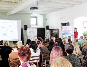 ROČNÍK 10 ČÍSLO 2 DUBEN 2017 SETKÁNÍ PRIMÁŘŮ VÍTKOVICKÉ NEMOCNICE S MEDIKY OSTRAVSKÉ UNIVERZITY KOMÁRŇANSKEJ NEMOCNICI ZÁLEŽÍ NA NÁZORE PACIENTOV Text a foto: PaedDr. Ivana Novosadová Text: Mgr.