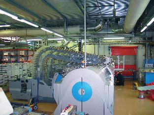 Téma čísla Svět tisku 03/2008 62 a ukládání hotových balíků na palety.