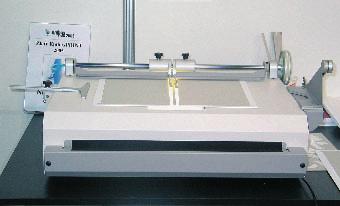 Téma čísla Svět tisku 03/2008 68 Knihařské zpracování fotoknih Razantní nástup digitálních technologií do tiskového procesu znamenal důležitý zásah do celého výrobního workflow.