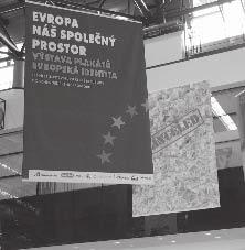 eskalátorový prostor tohoto obchodního domu, a byla zde instalována až do 2. března letošního roku.