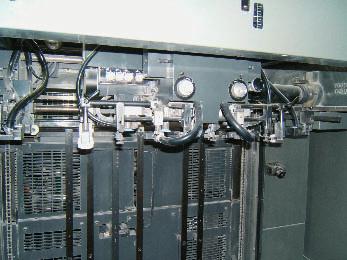 Praxe Svět tisku 03/2008 84 Nakládací hlava na strojích LS-40 matizačních funkcí je velmi rozsáhlý a obsahuje mj.