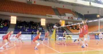 Sestava Olomouce: Sajdová, Dudová, Košická, Čutuk, Orvošová, Michalíková, libero Sain. Střídaly: Strušková, Dedíková, Napolitano. Trenéři: Jiří Teplý a Pavel Háp. 1. set: 19:25 2. set: 25:20 3.