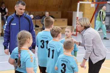Nejprve se odehrála základní část ve čtyřech čtyřčlenných skupinách každý s každým, poté přišla na řadu vyřazovací fáze od osmifinále až po závěrečné duely o konečné umístění včetně finále.