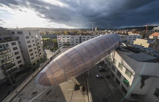 V letech 1990 až 1997 působil jako profesor architektury na VŠUP v Praze. V akademických rocích 2001/2002 a 2006/2007 vedl ateliér architektury na Technické univerzitě v Liberci.