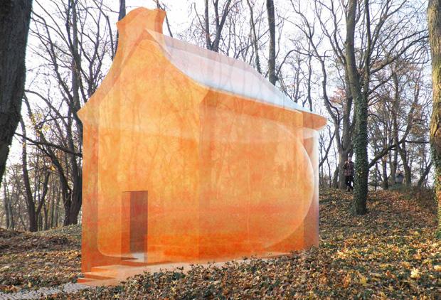 Městský architekt v Klatovech je externí poradce, pozice spadá přímo pod starostu města a je stanovena na dobu neurčitou. Pracovní doba je stanovena na dva dny vždy 1. a 3.