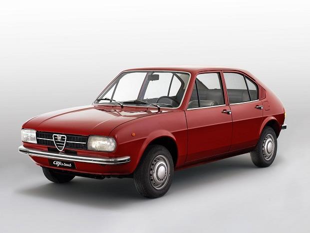 Obrázek 2: Alfa Romeo Alfasud Zdroj: [4] Vývoj vozu postupoval rychle a úspěšně, prototyp byl veřejnosti představen v Turíně v roce.