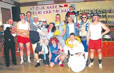Je to málo, ale aspoň něco. Když se k tomu přidá slunečné počasí, to jaro nemá chybu. Tož, veselé elikonoce! - čep - pátek 31.