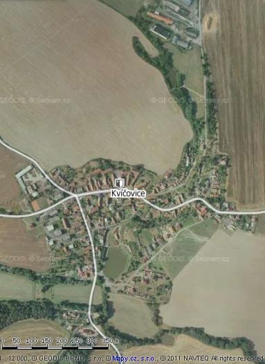 Mapa satelitní: Obecní úřad Kvíčovice vzájemně spolupracuje s dalšími obcemi a městy a je členem mikroregionu Radbuza - svazku obcí v okresu