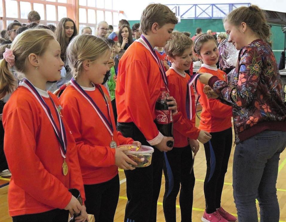 Osadní výbor Újezd SYCHOTÍNSKÝ UZLÍK V sobotu 17. března se konal v městské sportovní hale pátý ročník soutěže mladých hasičů v uzlování.