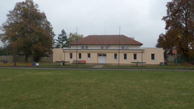 Projekt Modernizace sportovní haly 2014 P V roce 2014 byla zrekonstruována podlaha, která plně odpovídá požadavkům sportovců (včetně části obložení stěn). Realizace projektu: 1. 9. 2014 do 19. 12.
