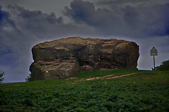 města.