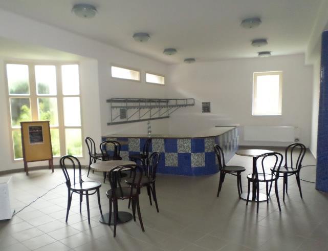 Dále byly opraveny všechny omítky v kinosálu s následnou výmalbou. Ke konci roku byla zahájena rekonstrukce prostor bývalé restaurace - elektroinstalace, omítky. 2015.