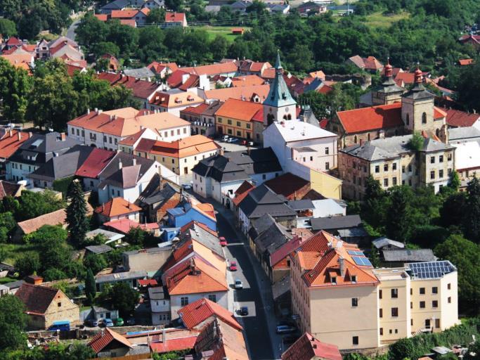 Byla dokončena projektová dokumentace na nový přivaděč pitné vody (financování z městského rozpočtu, z Fondu financování investic a obnovy vodovodu a kanalizace, včetně přiváděcích řadů a staveb pro