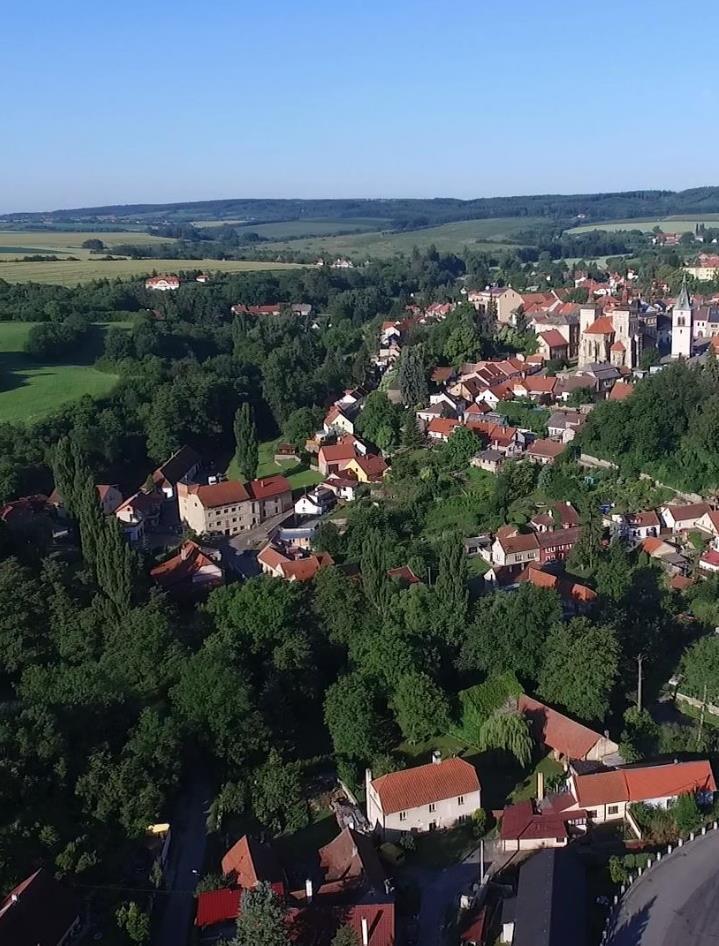 pro kulturu o areál Střelnice sál, kinosál o sál na radnici, sklepní prostory radnice o obřadní síň města o muzeum o muzeum lidových staveb o náměstí o skálu o park o galerii pro sport a volnočasové