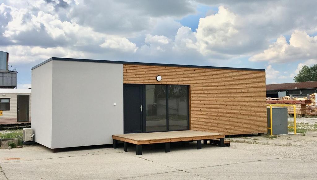 1 MODULOVÉ DOMY V současné době se dřevo stává významným konstrukčním materiálem, zejména ve vztahu k jeho fyzikálně-statickým vlastnostem a ekologickým parametrům interiérového mikroklimatického