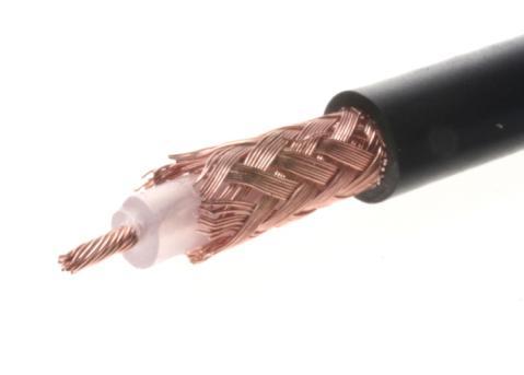 2.2 Koaxiální kabel Kabely koaxiální jsou tvořeny dvěma vodiči. Skládají se ze středového vodiče a vnějšího vodiče. Souosost zajišťují středící izolační disky.
