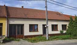 Dřevěná chata, Bosonohy Okres Brno-město, Bosonohy. Prodej dřevěné chaty s pozemkem o celkové výměře 2 116 m 2. Šíře pozemku v prostřední části je 17 m, u příjezdové nezpevněné cesty 7 m.