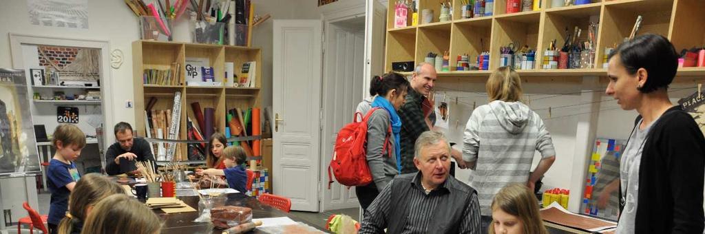 Sobotní workshopy pro rodiny s dětmi a mimořádné workshopy realizují edukátorky GHMP.