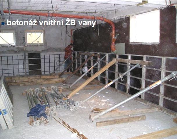 Foto /23/ bednění železobetonové vany Následovala postupná betonáž vnitřní ŽB vany /foto 23/.
