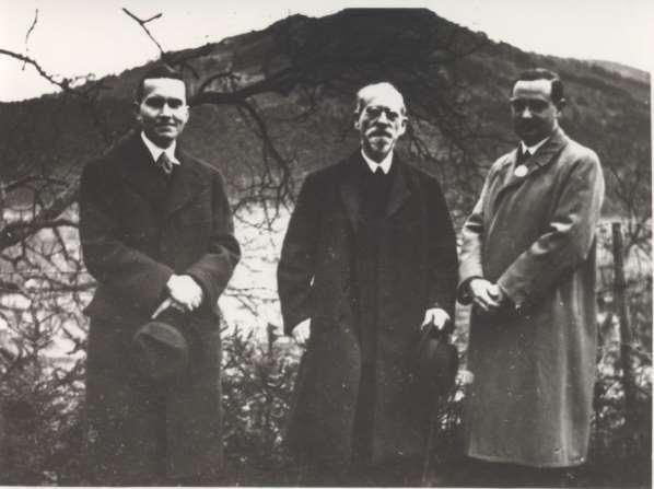 Wenn aber Gefahr ist, wächst das Rettende auch Kde však je nebezpečí, vyrůstá také záchrana (Kde je nebezpečí, roste i pomoc).