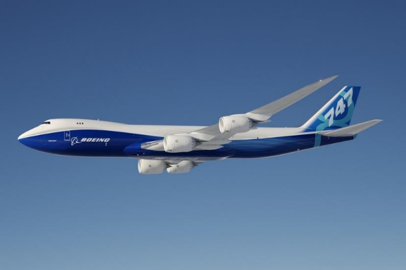 Boeing 747-8F Jedná se o nákladní verzi největšího dopravního letounu 747-8 společnosti Boeing, jinak přezdívaného "Jumbo", který byl vyvinut z verze B747-400.